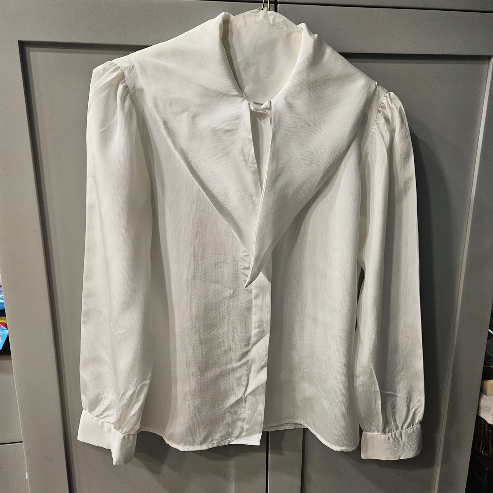 Elegant White Vintage 1980's Blouse Size 4 Petite